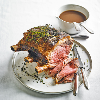 roast-wing-rib-of-beef-with-red-wine-gravy